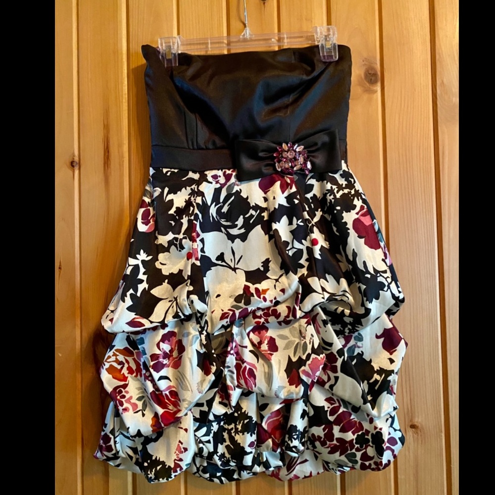 Strapless Homecoming Dress